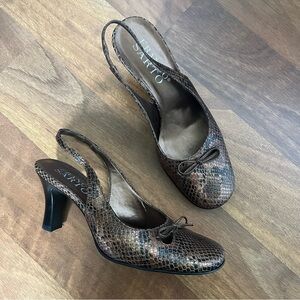 Franco Sarto Ballet Kitten Heel Size 6.5